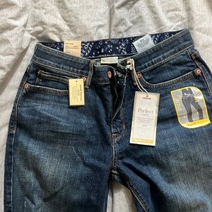The Perfect Waist Levi’s 525 Straight Leg